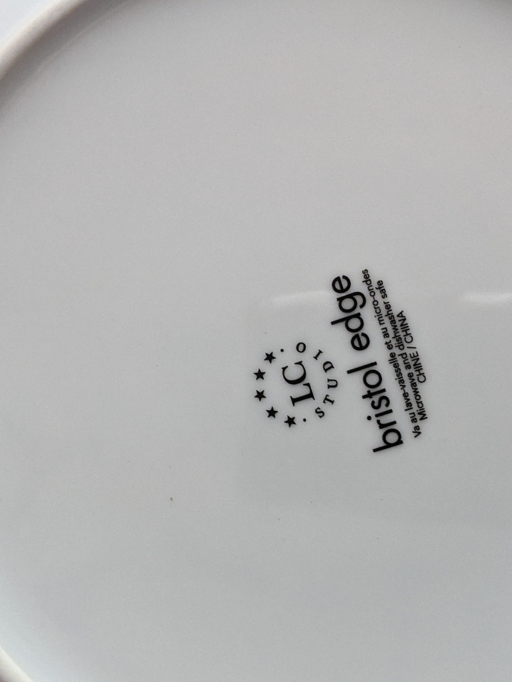 Simple White Ceramic Bowl with Red Rim - Picture 3 of 3